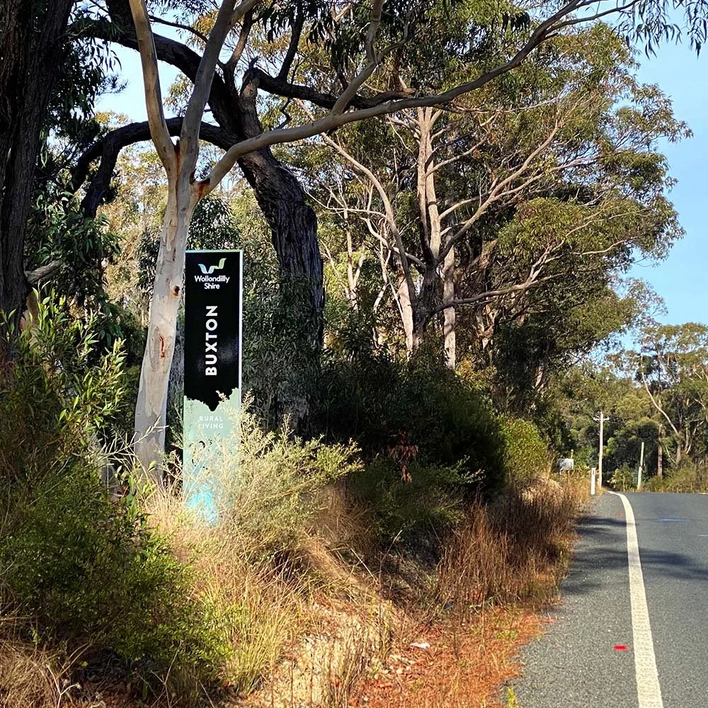 wollondilly-sc-buxton-identification-highway-sign.webp