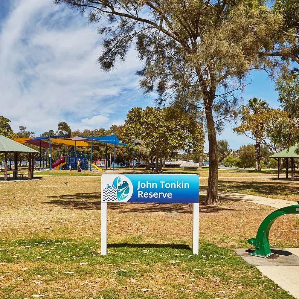 east-fremantle-city-municipal-facilities-park-signs.webp