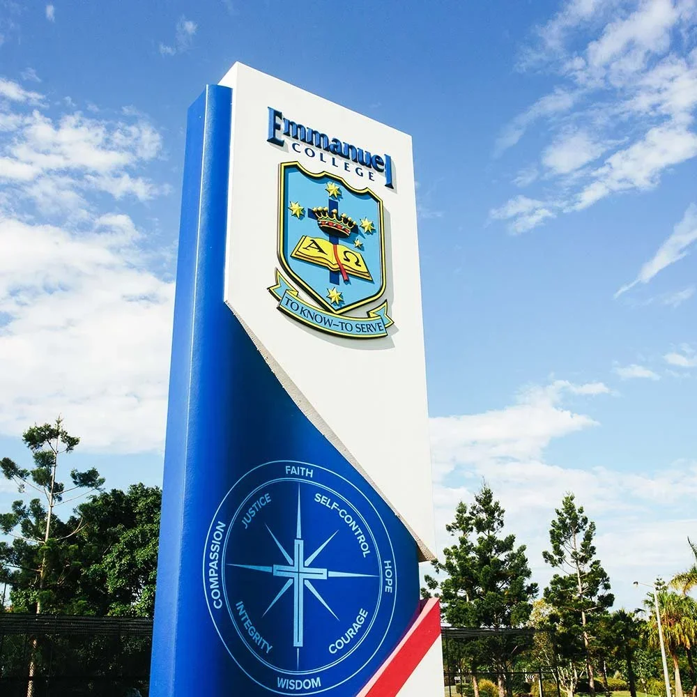 emmanuel-college-carrara-highway-branding-monument-sign.webp