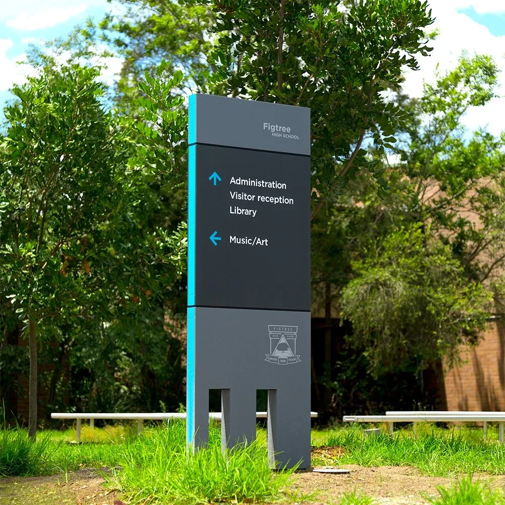 figtree-high-school-directional-pylon-sign.webp