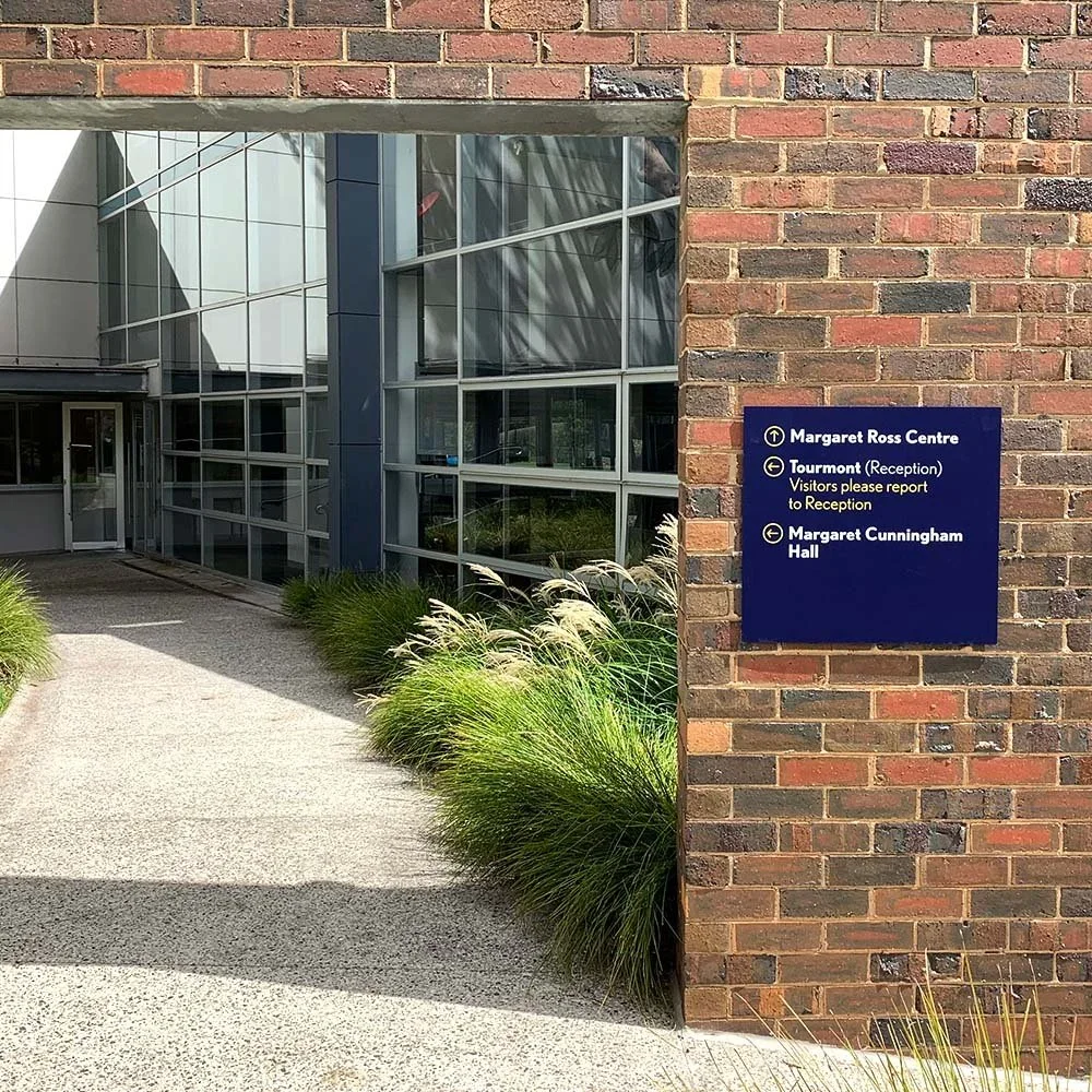 fintona-wall-directional-sign.webp