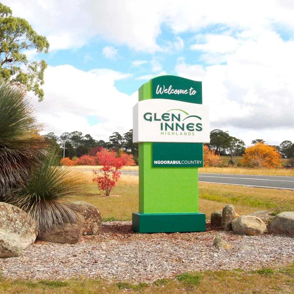 glen-innes-highlands-entrance-pylon-sign.webp