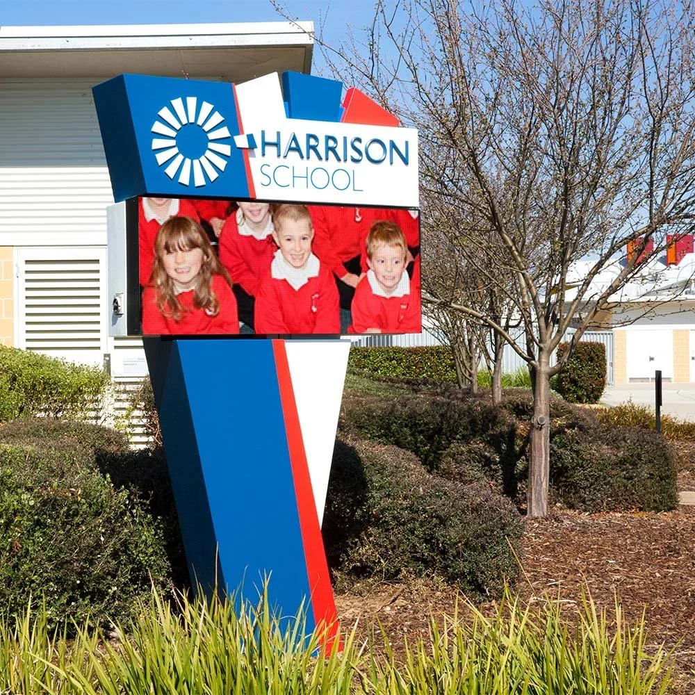harrison-school-digital-electronic-message-board-sign-pylon.webp