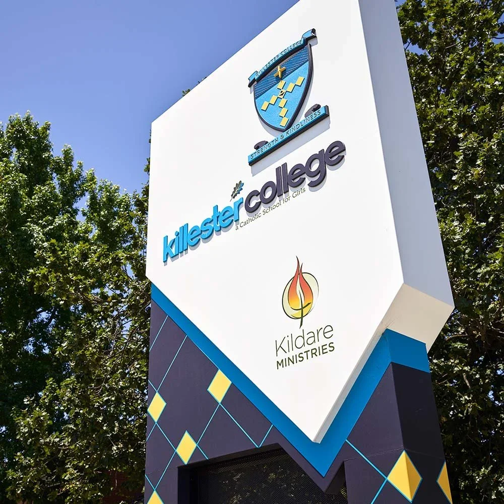 killester-college-melbourne-monument-entrance-id-sign.webp