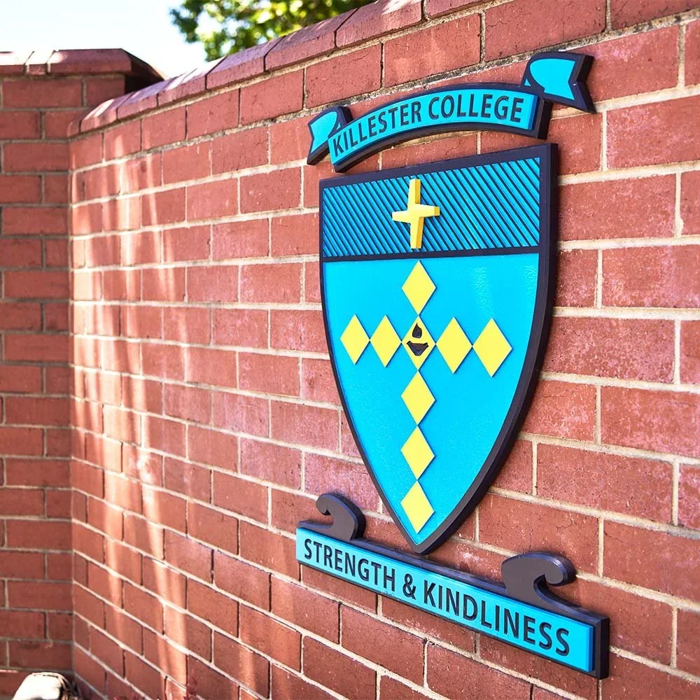 killester-college-springvale-wall-mounted-entrance-crest-sign.webp