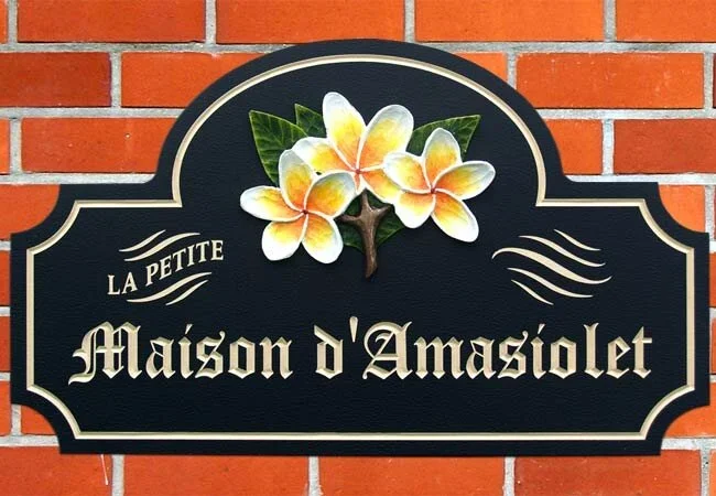 maison-house-sign.webp