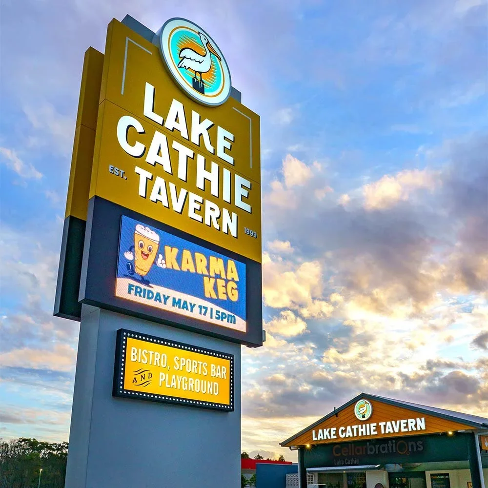 lake-cathie-tavern-signage-club-andbistro.webp