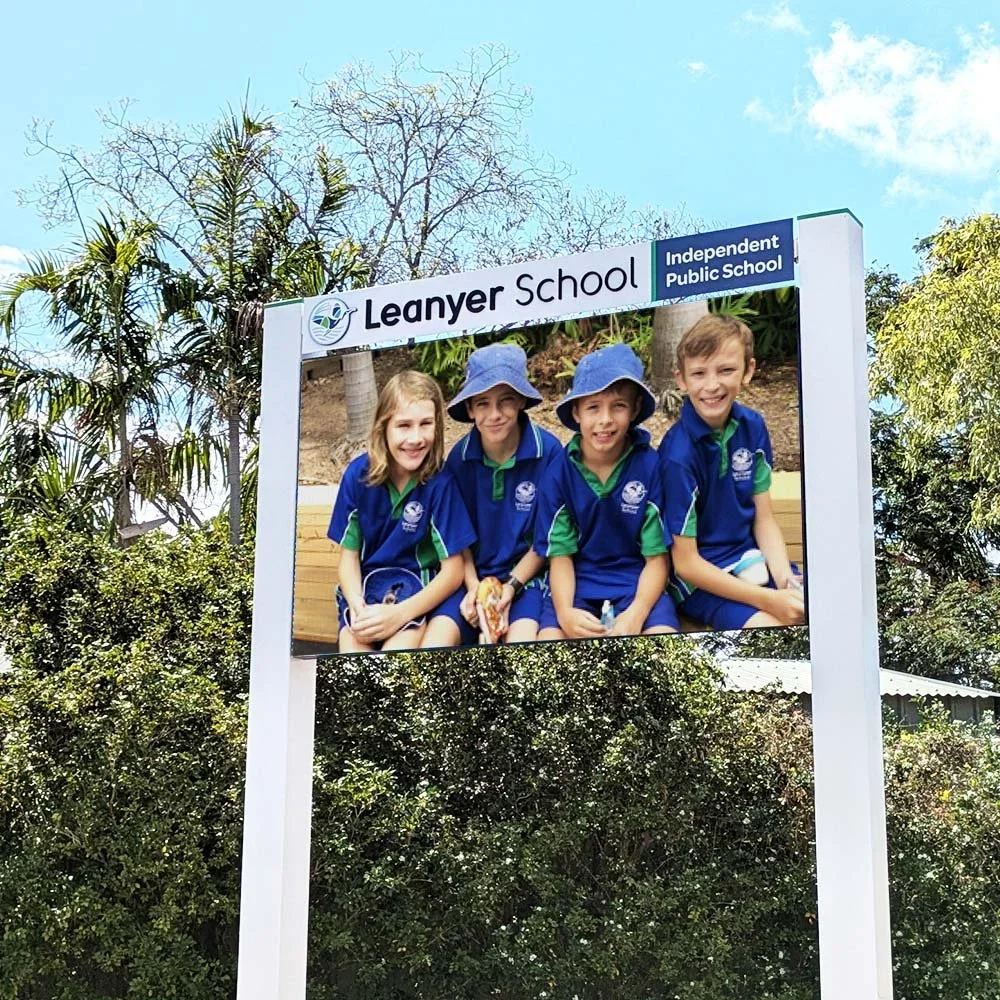 leanyer-school-darwin-post-led-sign.webp