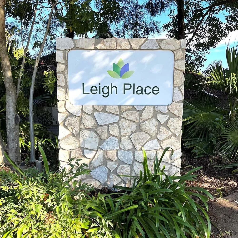 leigh-place-entrance-monument-faux-rock-signage.webp