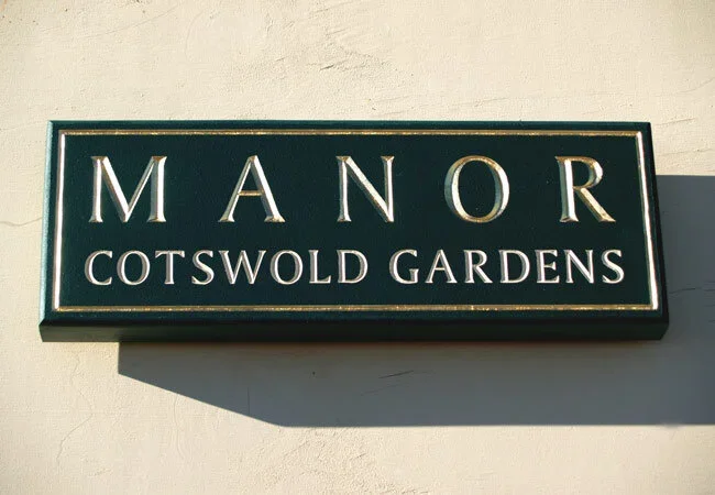 manor-house-sign.webp