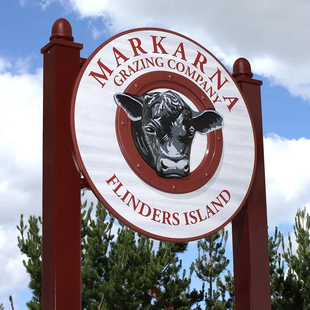 markarna-grazing-company-entry-sign-with-cow-head.webp