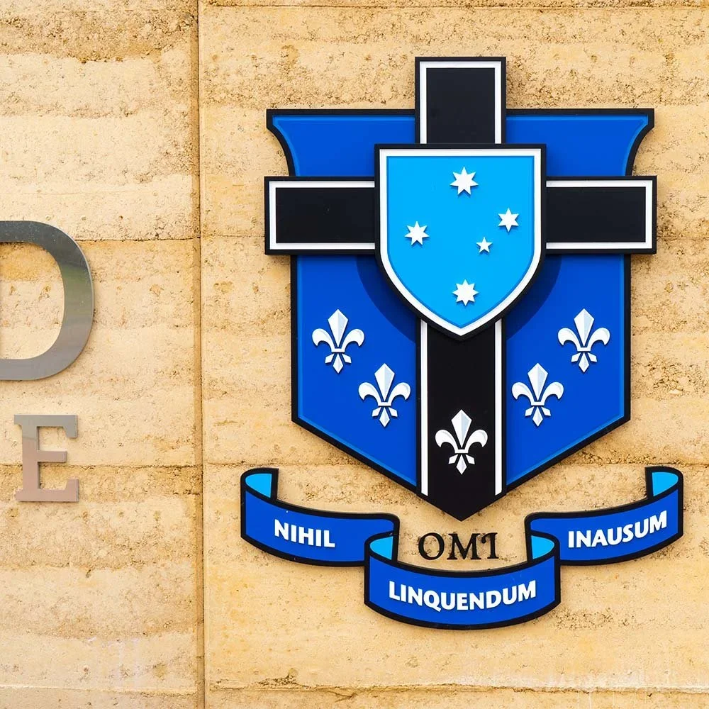 mazenod-college-mulgrave-3d-crest-detail.webp