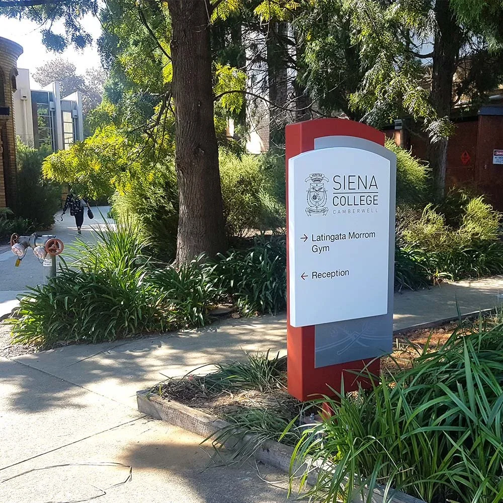 siena-college-camberwell-directional-totem-signage-custom.webp