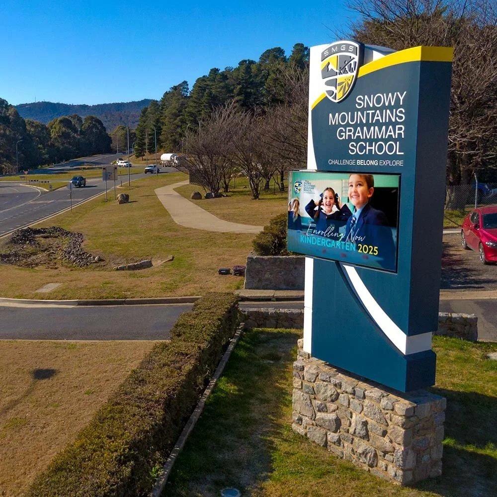 snowy-mountains-grammar-school-entrance-sign-led.webp