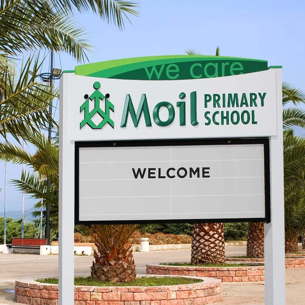 moil-primary-school-changeable-message-board-sign.webp