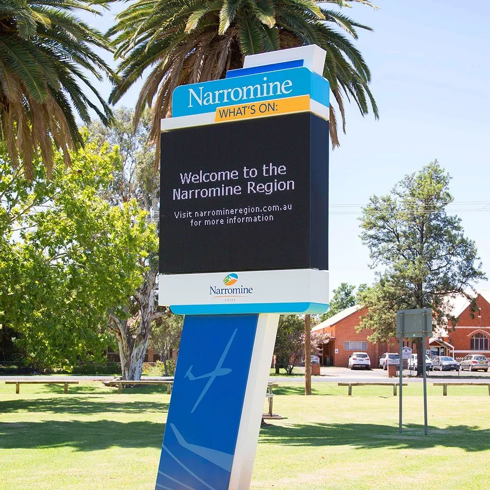 naromine-shire-council-digital-billboard-pylon-sign.webp