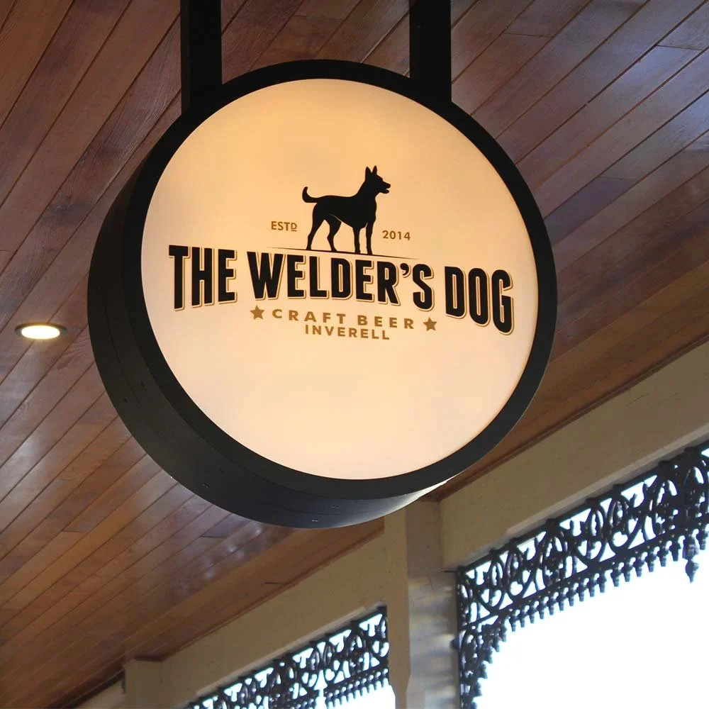 the-welders-dog-craft-brewery-illuminated-light-box-sign.webp