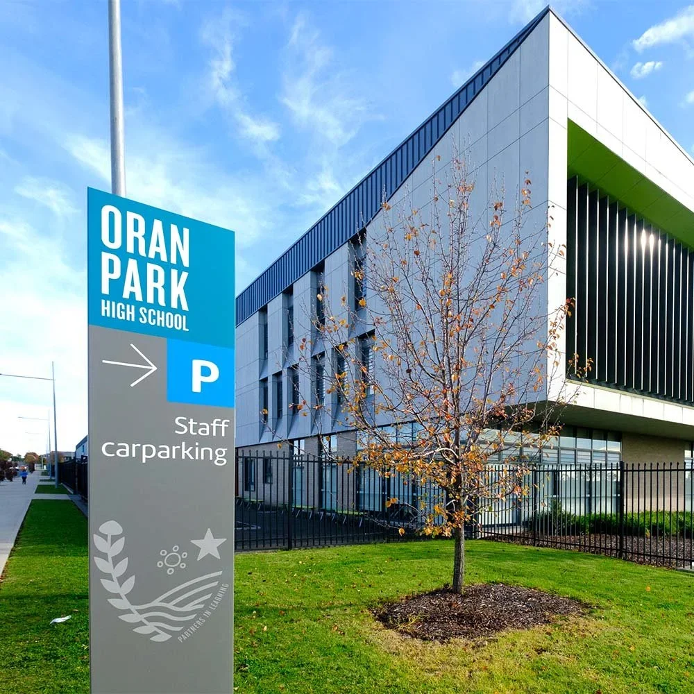 oran-park-high-school-directional-plinth-sign.webp