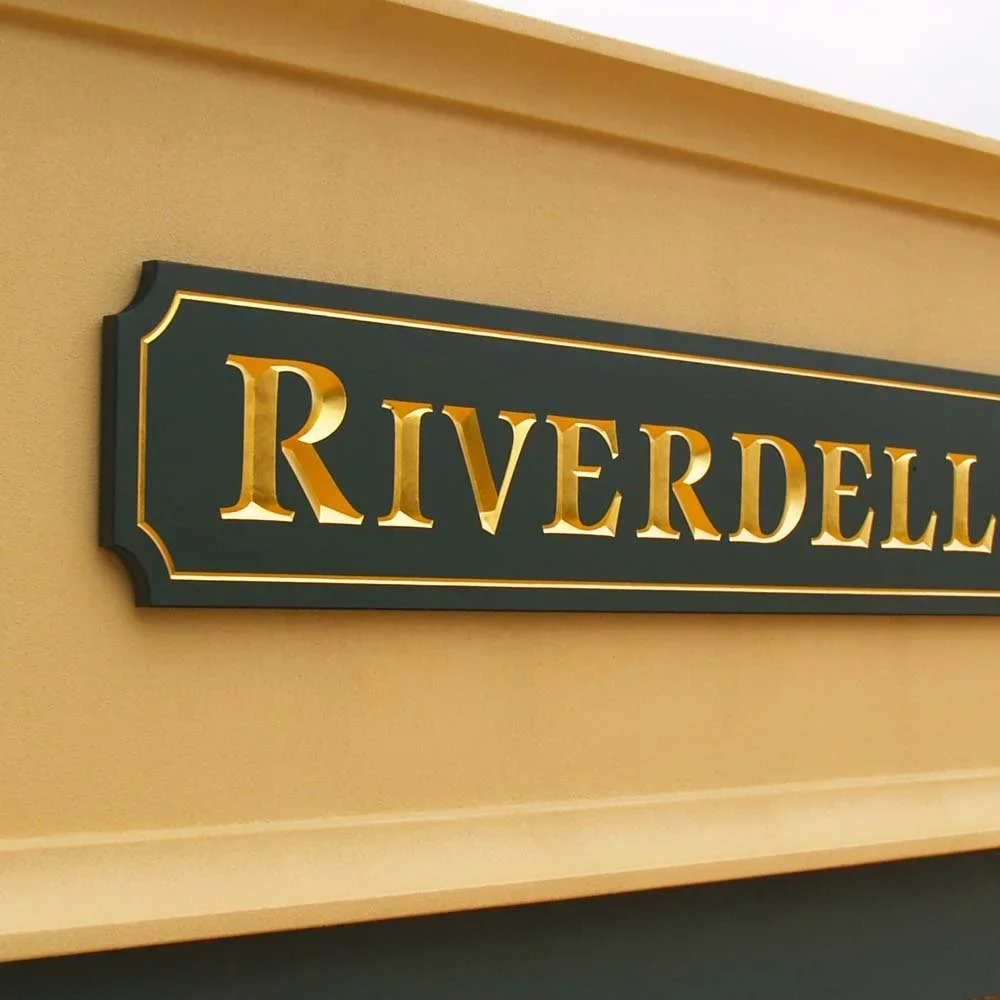 riverdell-estate-park-entry-signage.webp