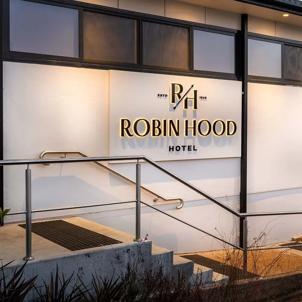 robin-hood-hotel-corporate-restaurant-illuminated-acrylic-branding-sign.webp