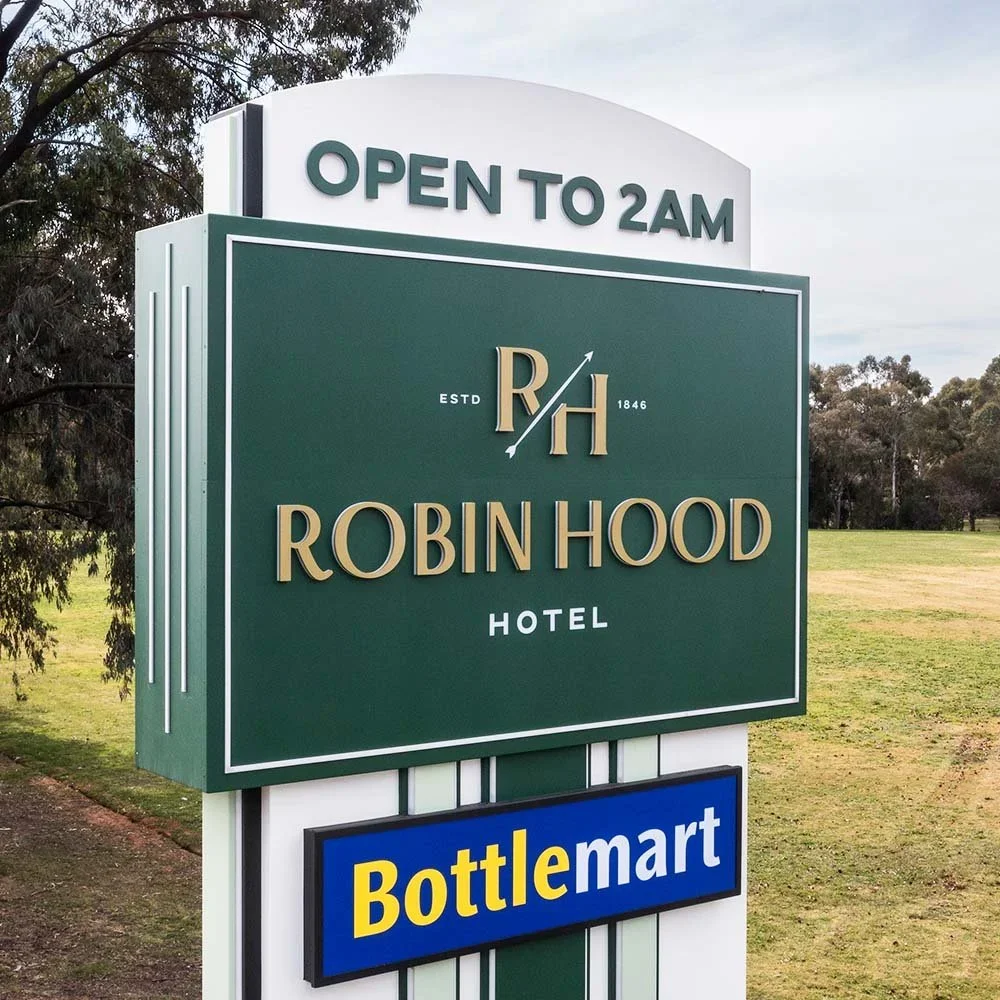 robin-hood-hotel-orange-pylon-sign-3d-letters.webp