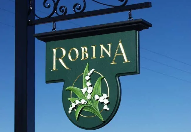 robina-property-sign-2.webp