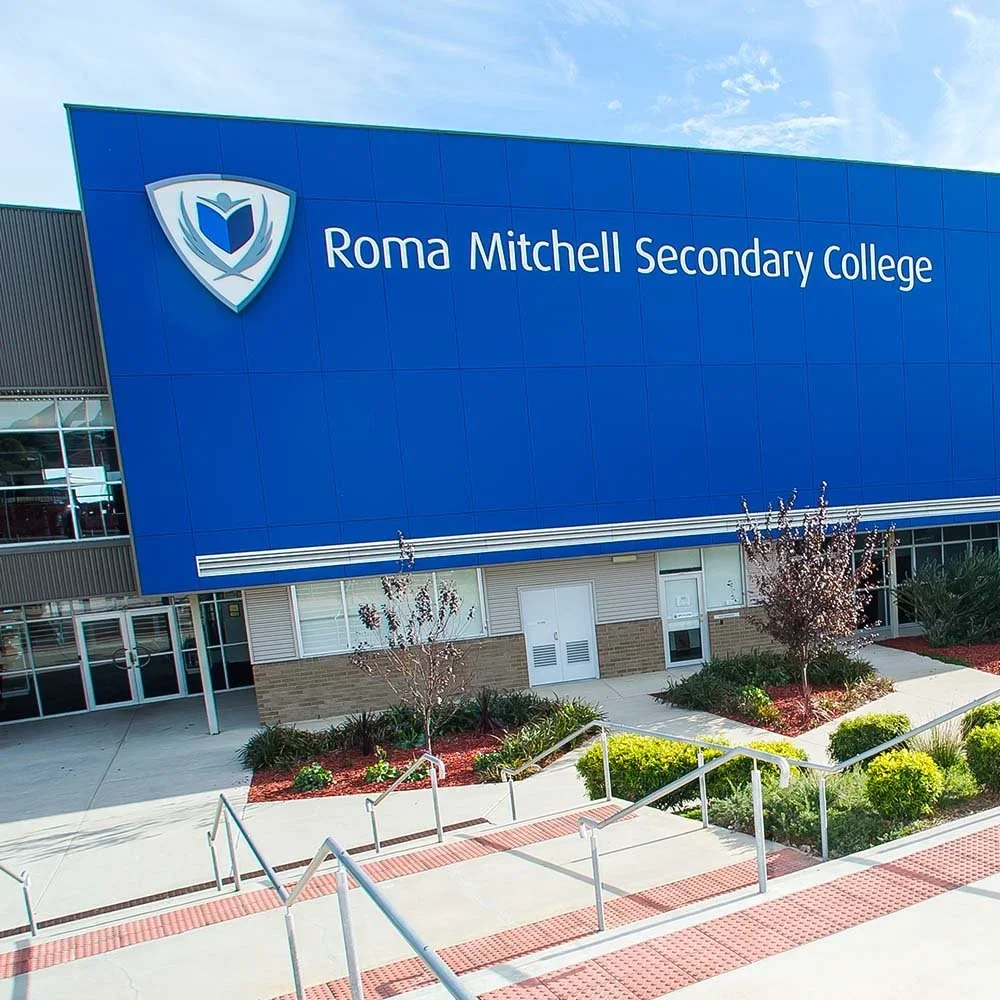 roma-mitchell-secondary-college-wall-mounted-crest-and-letters.webp