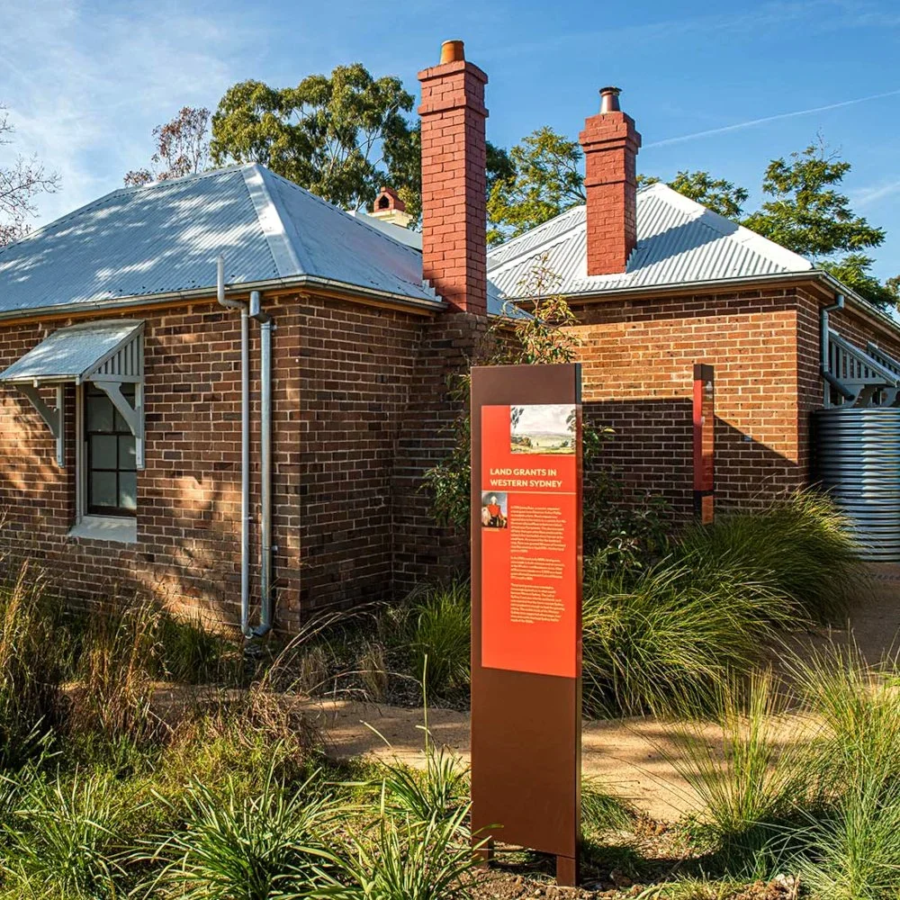 rosebank-cottage-freestanding-fabricated-interpretive-park-signs.webp
