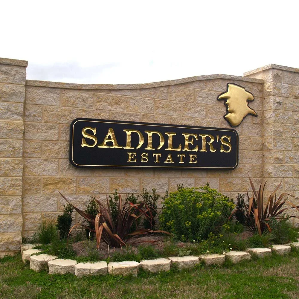 saddlers-estate-housing-development-nsw-wall-sign.webp
