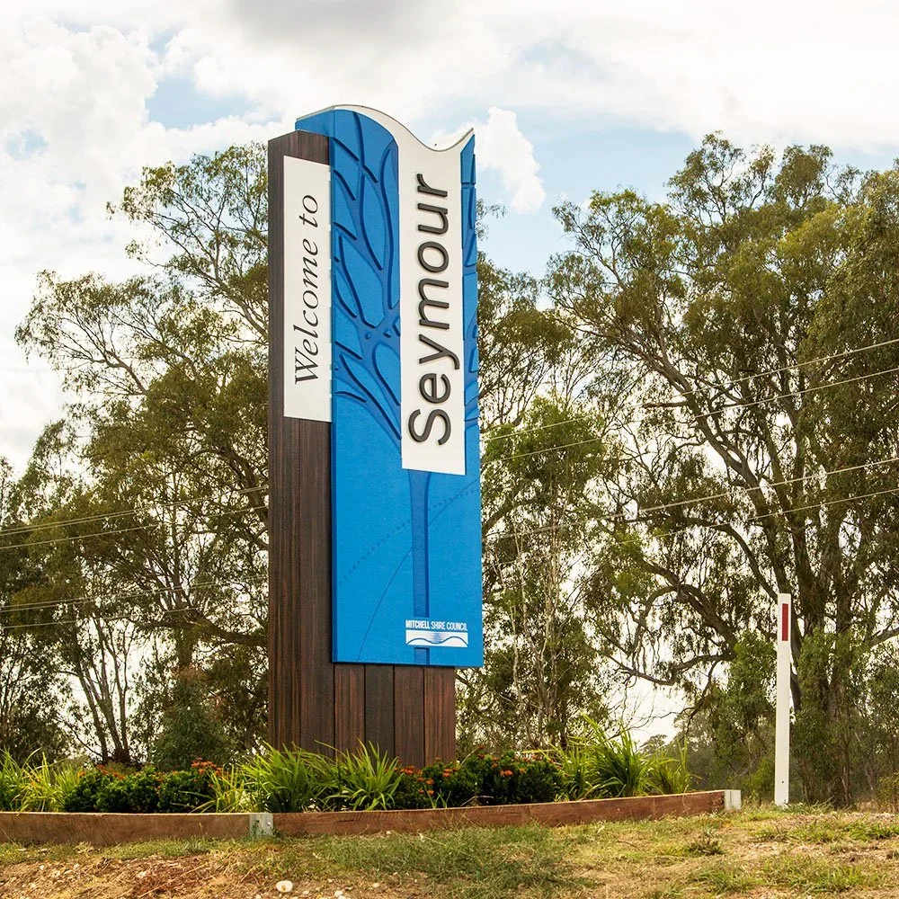seymour-frangible-town-signage-plinth.webp