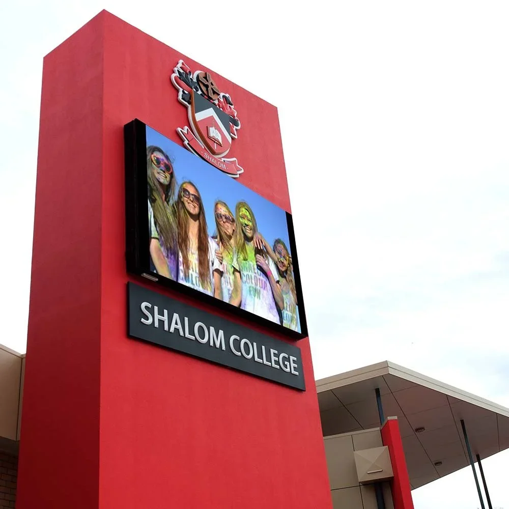 shalom-college-bundaberg-electronic-wall-mounted-billboard.webp