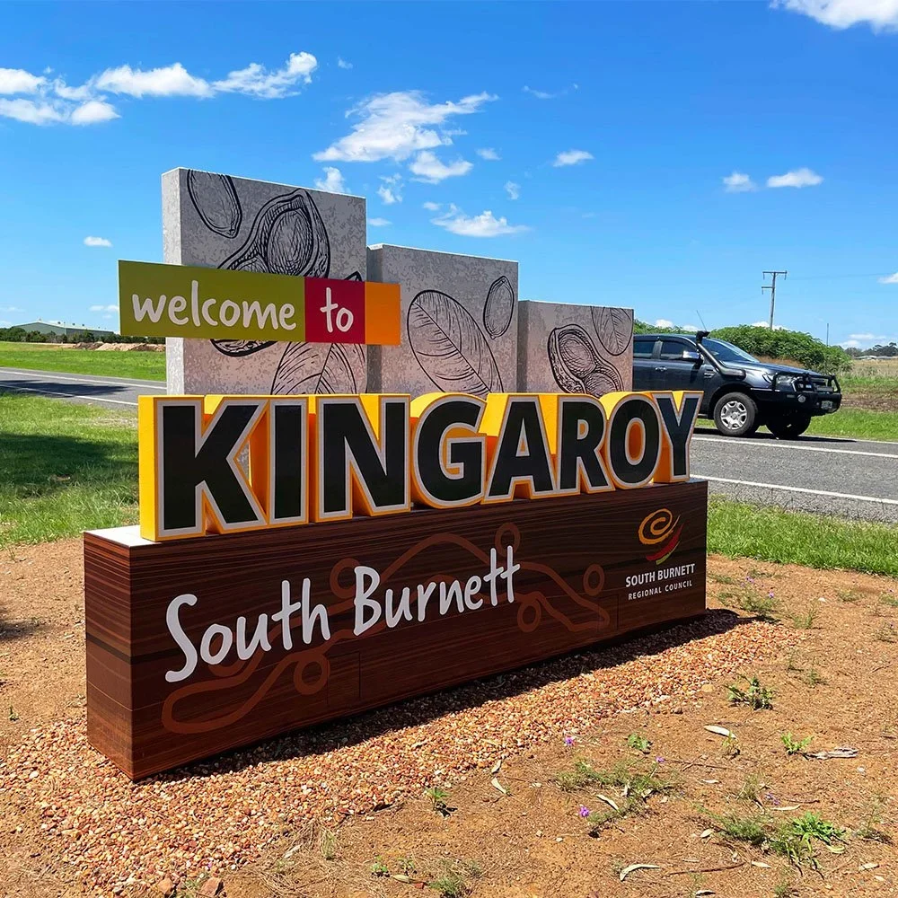 south-burnett-regional-council-welcome-sign-frangible-plinth-sign.webp