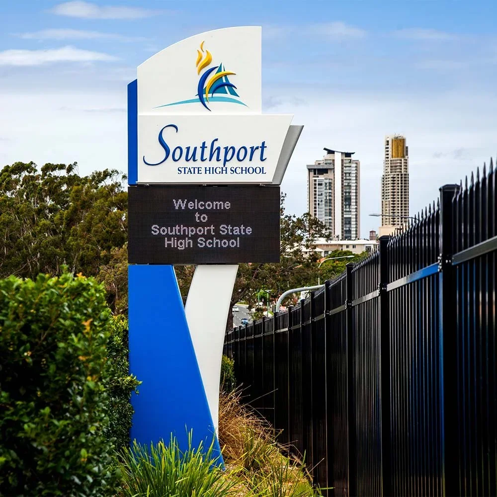 southport-state-high-school-double-sided-pylon-digital-sign.webp