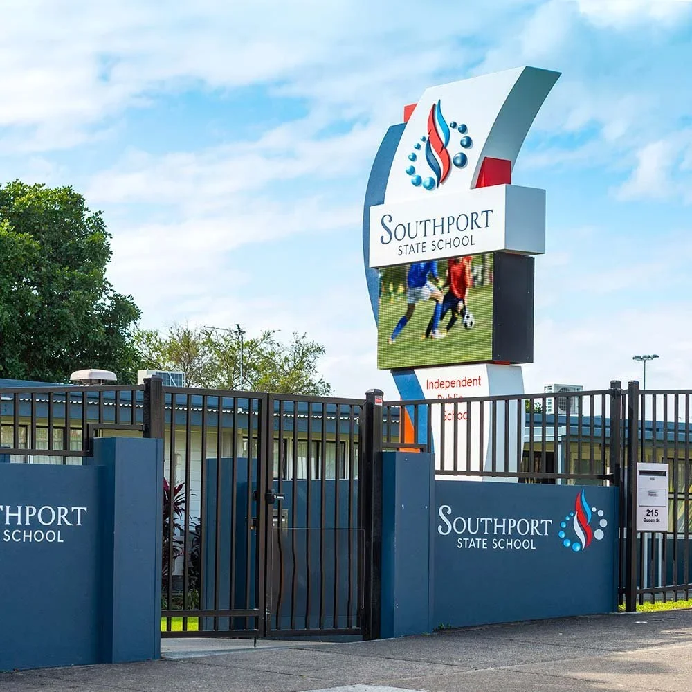 southport-state-school-digital-message-board-pylon-sign-gold-coast.webp