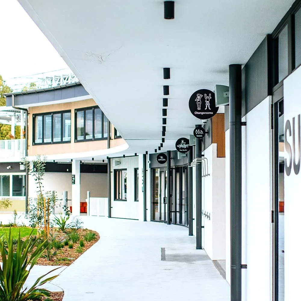urbnsurf-sydney-cantilever-facility-signage.webp