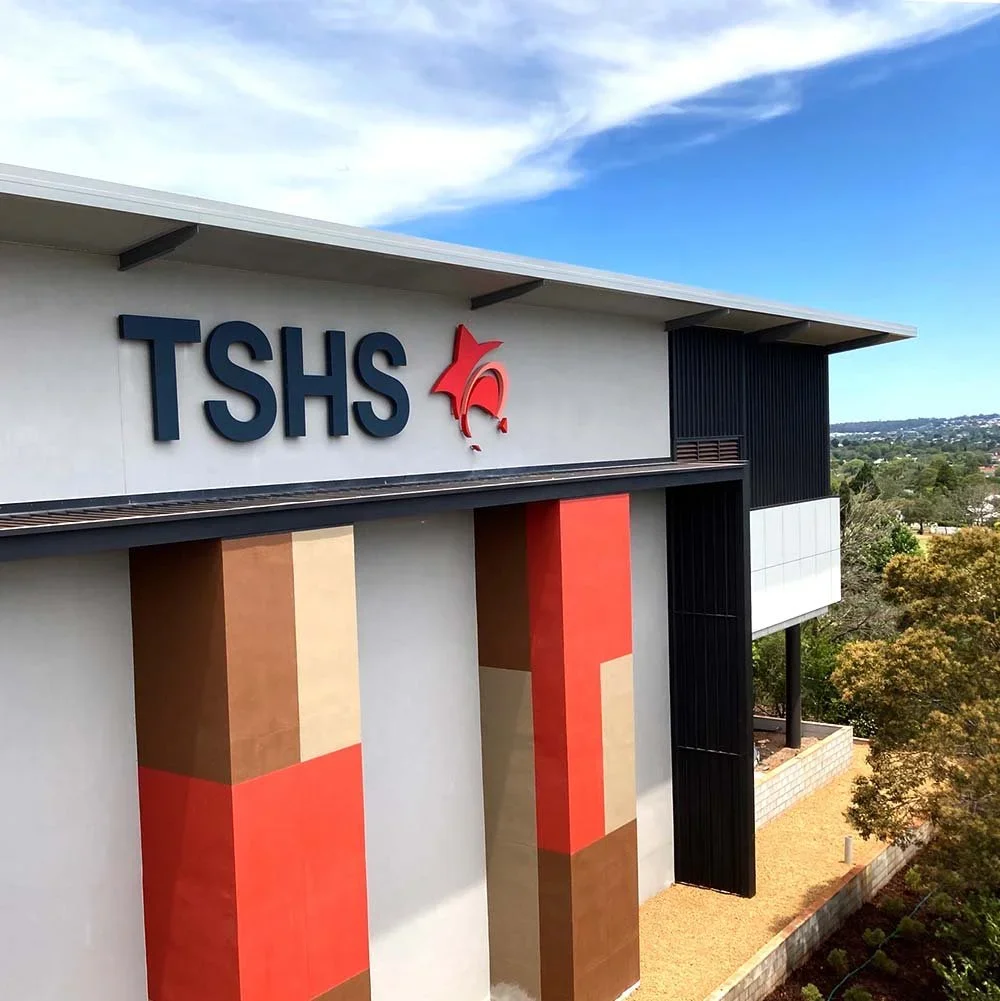 toowoomba-state-high-school-wall-mounted-building-sign-illuminated.webp