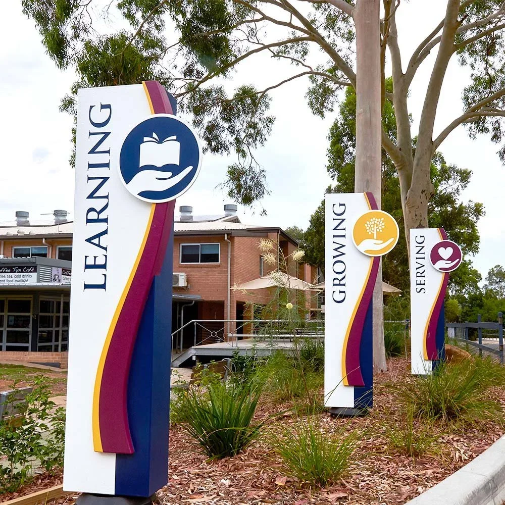 tyndale-christian-school-freestanding-school-values-totem-signs.webp