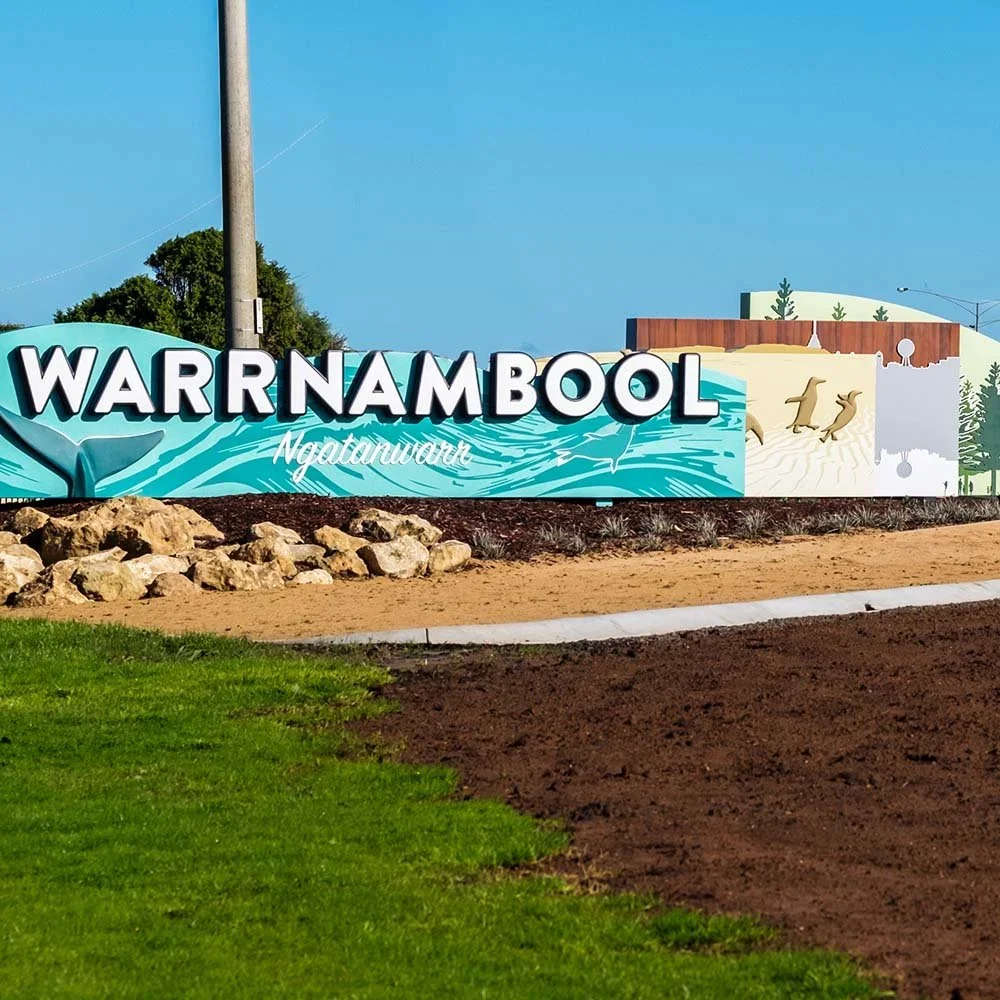 warrnambool-town-entrance-monolith-statement.webp