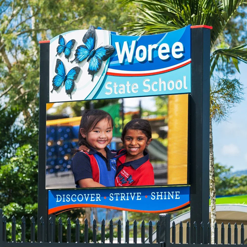 woree-state-school-led-entrance-sign.webp