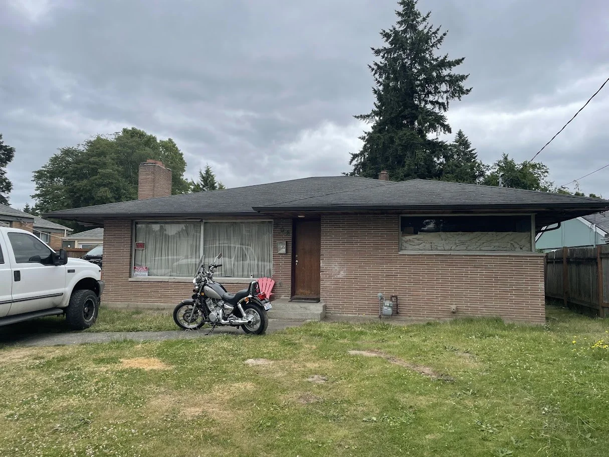 Before Renovation — Auburn, WA

After inheriting this Auburn home, the seller faced an overwhelming situation. Years of accumulated belongings, unwanted furniture, household items, and debris had left both the interior and backyard in need of extensi