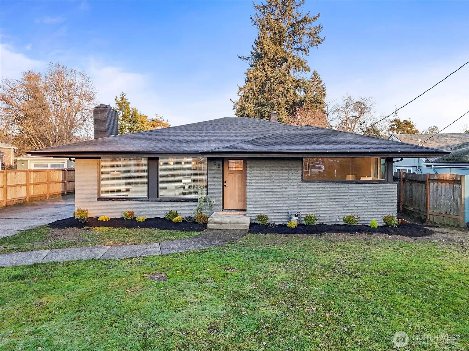 Recently Renovated — Auburn, WA

Washington Home Pro purchased and transformed this Auburn property into a stunning, fully permitted 2,880-square-foot home featuring four bedrooms, two bathrooms, and beautiful high-end finishes throughout. The spacio