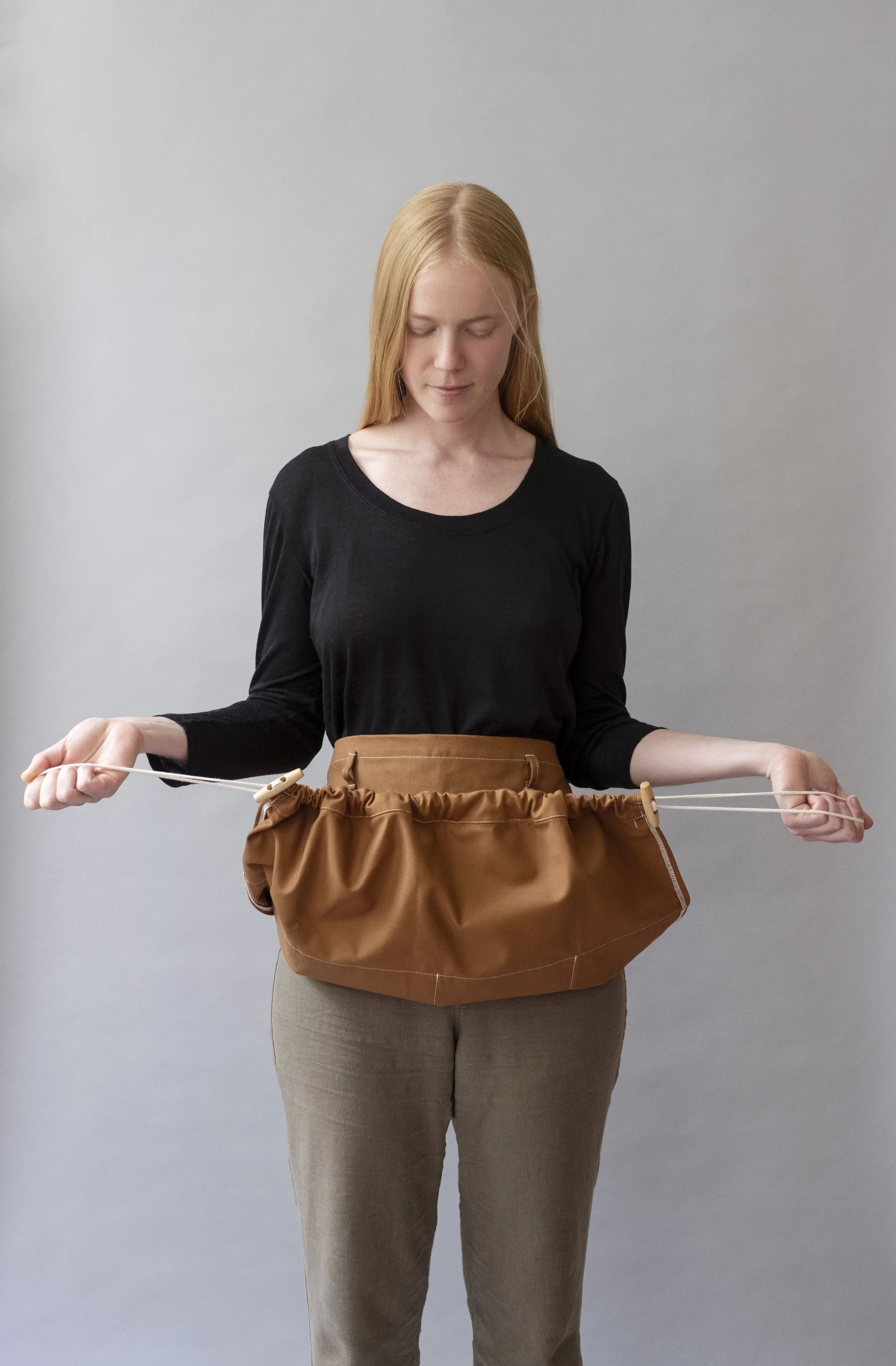 Garden apron model coyote model 3.jpg