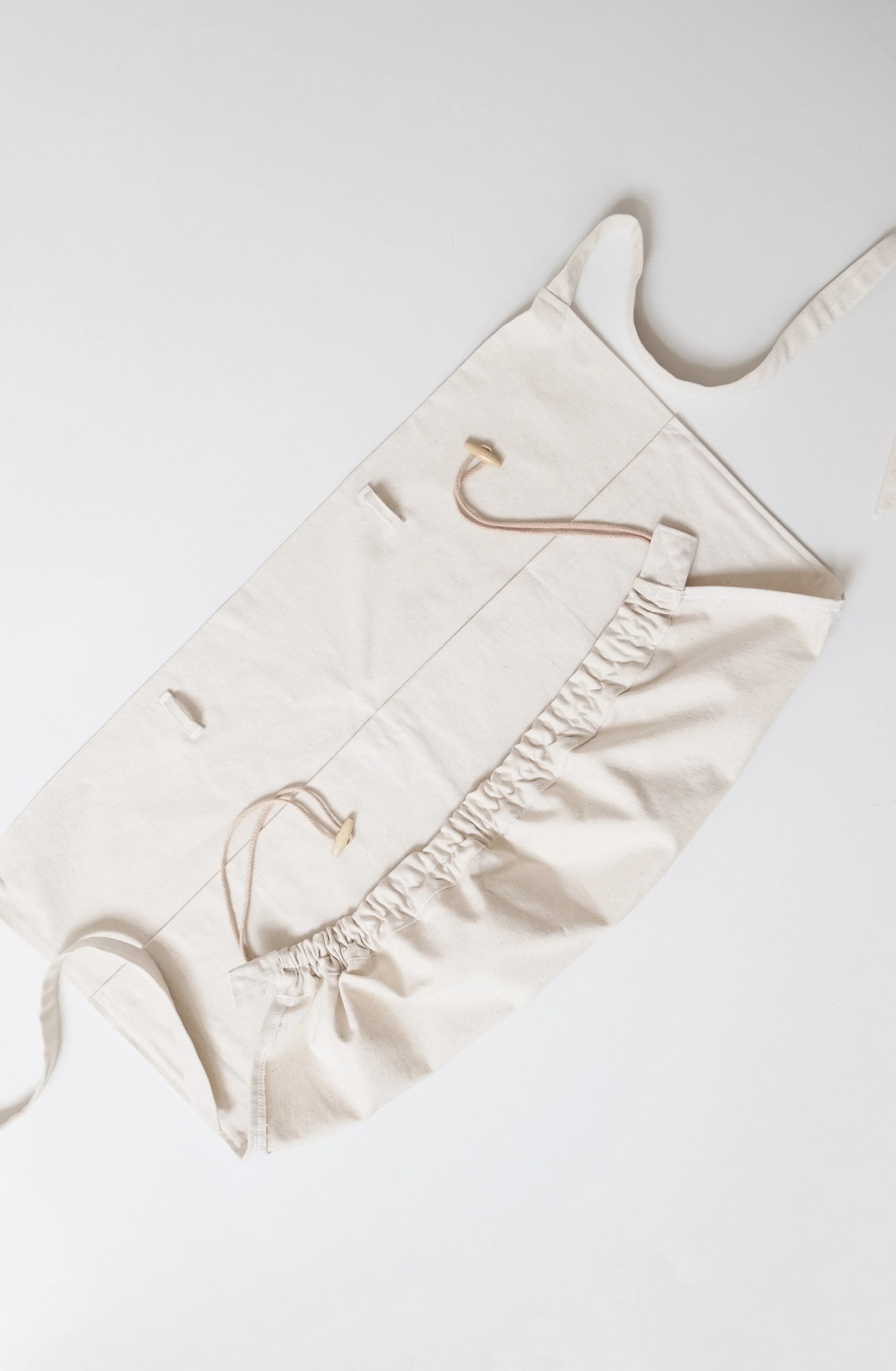 Garden apron white 8.jpg