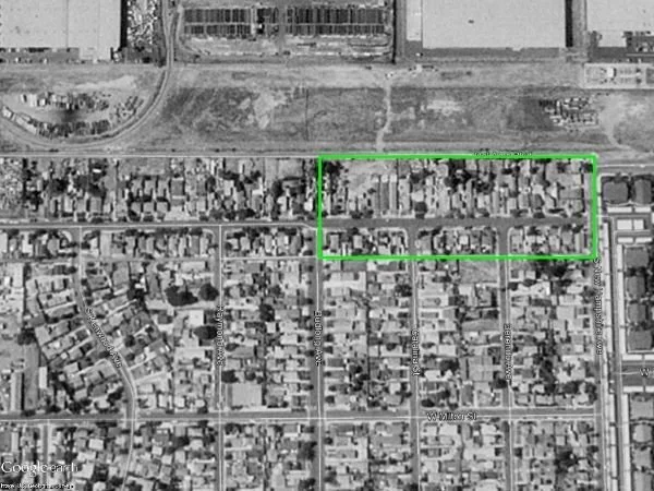Photo overhead of neighborhood