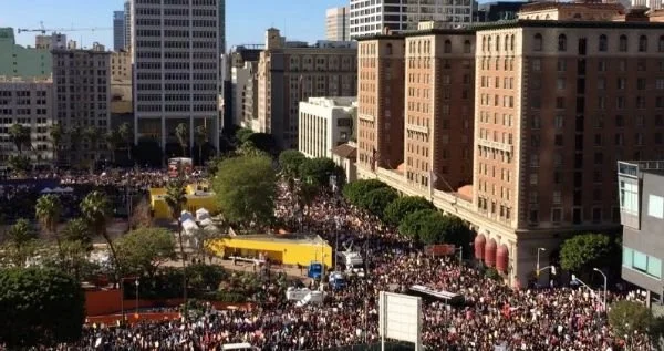 Women's March of 2017 at MacArthur Park. Photo courtesy of Welikela.com