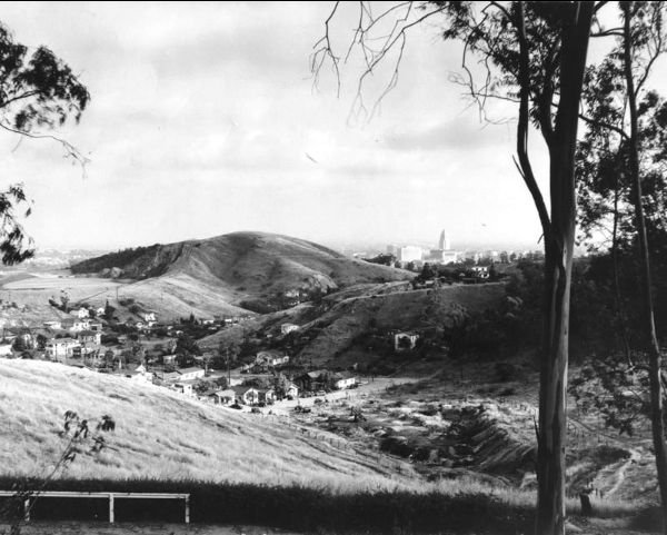 Life in Chavez Ravine1952. Housing Authority Collection: Leonard Nadel, photographer.
