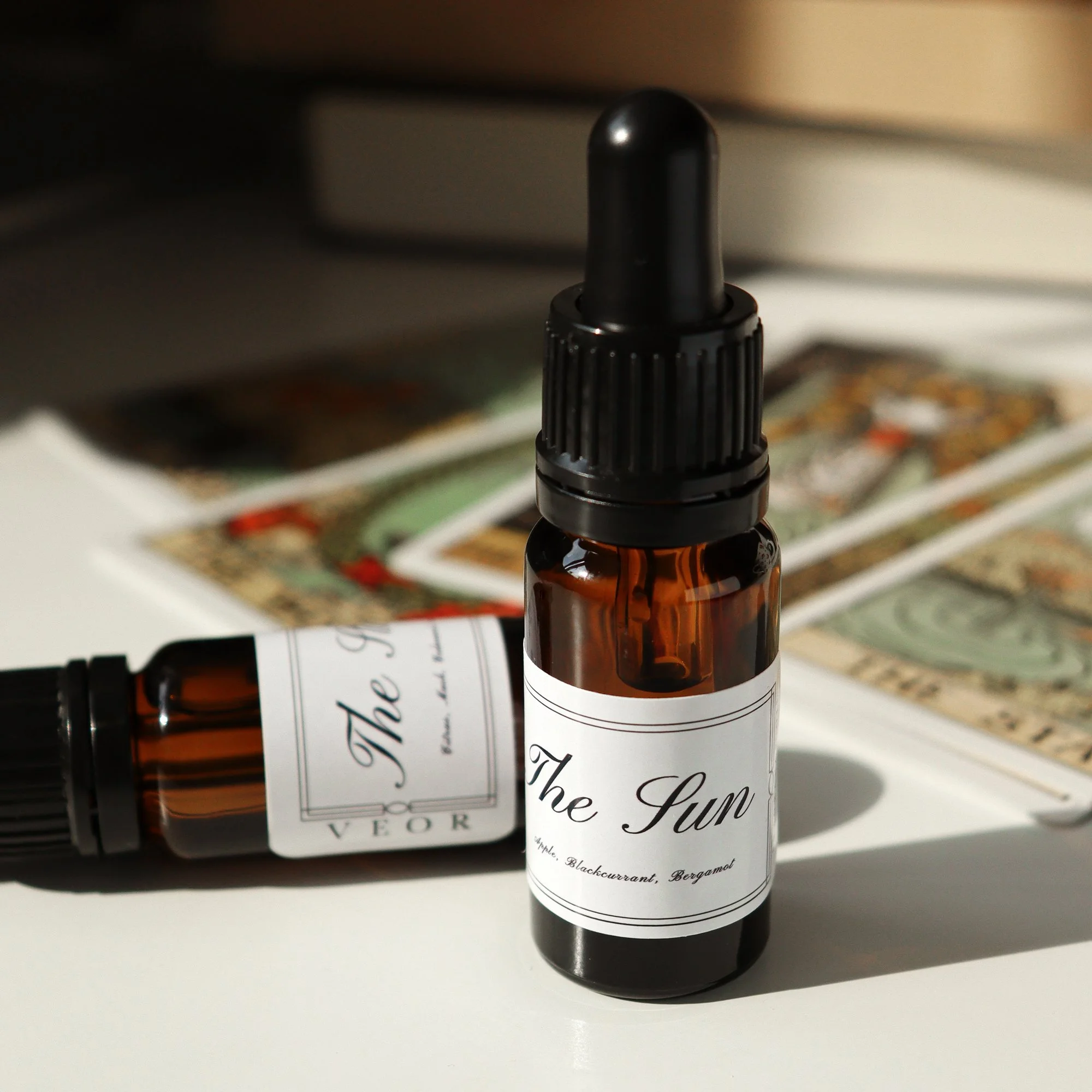 TAROT-THE-SUN-FRAGRANCE-OIL-VEOR-HOME-AROMAS-2.jpg