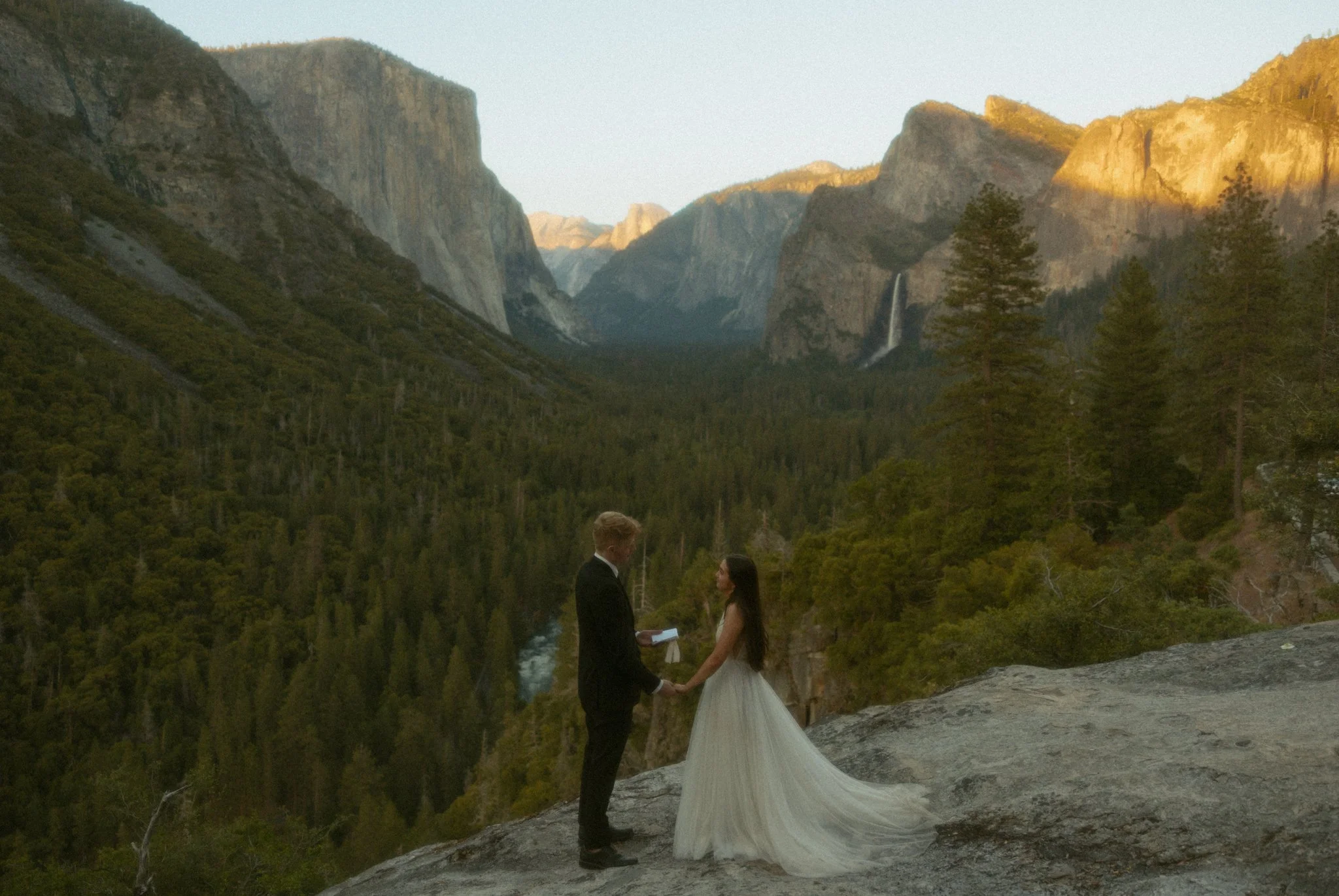 couple getting married at Tunnel View in Yosemite National Park