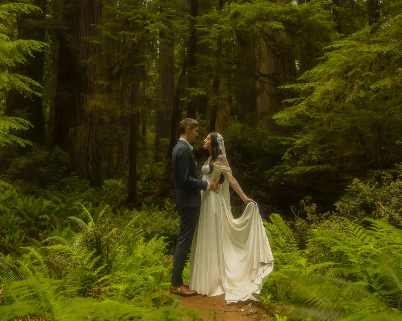 couple getting married in the Redwoods