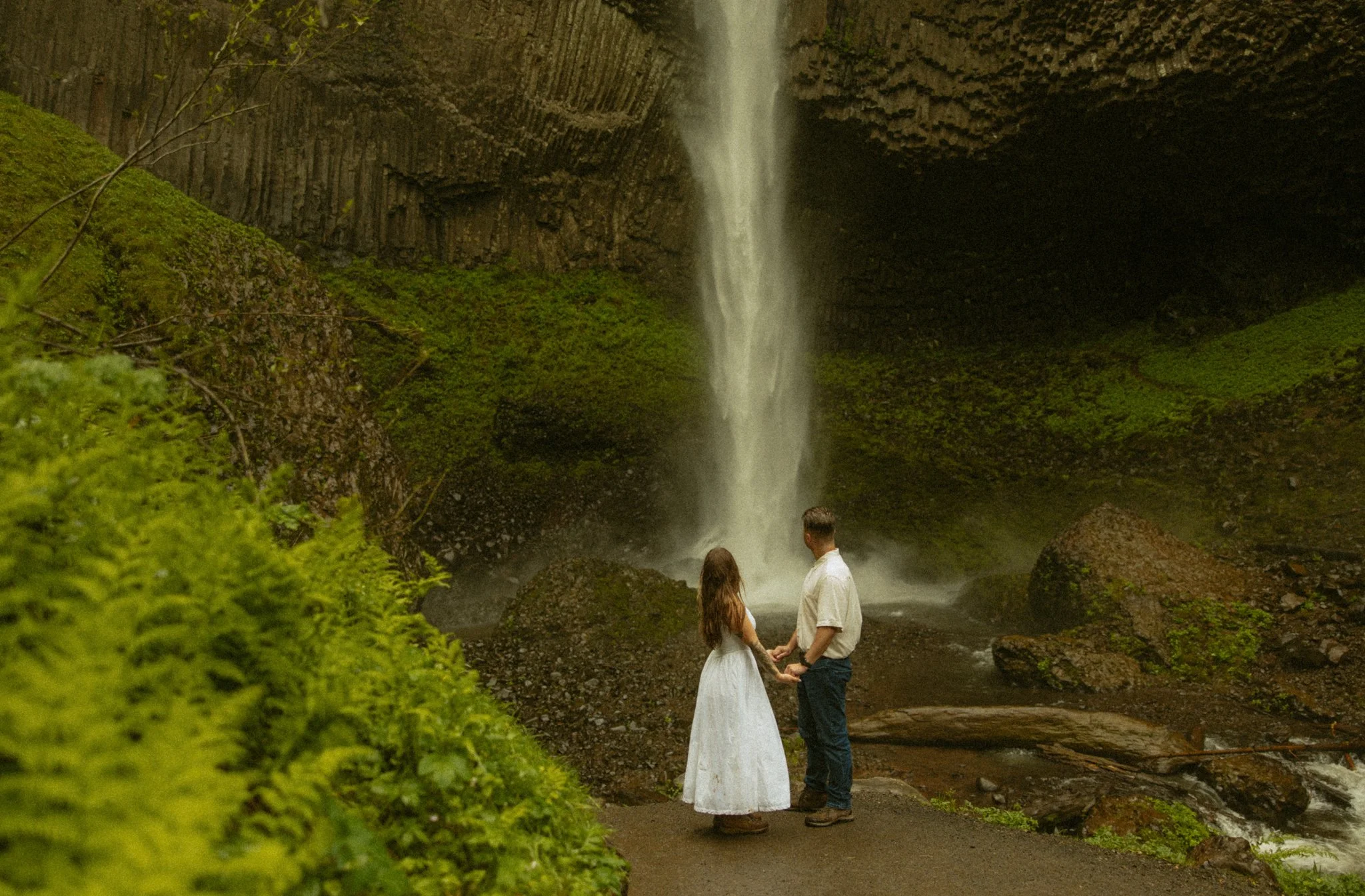 elopement couple at Latourell Falls in the Columbia River Gorge in Oregon